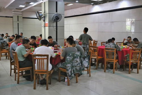 餐饮服务中心顺利完成2020级学生军训餐饮保障工作